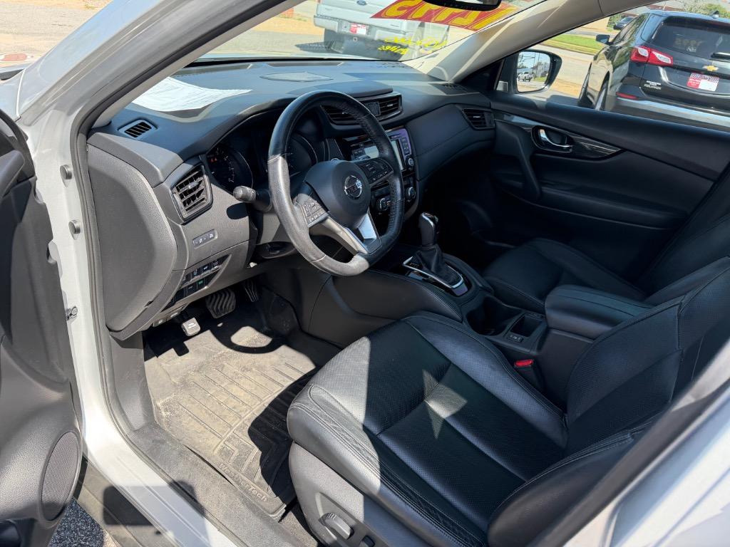 2017 Nissan Rogue - $12,995