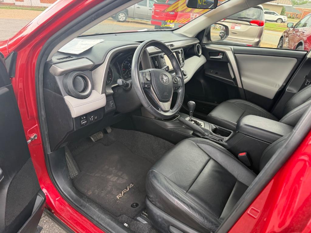 2017 Toyota RAV4 - $16,900