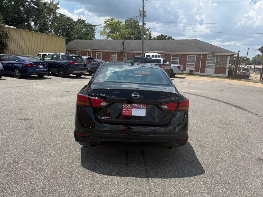 2023 Nissan Altima - $12,995