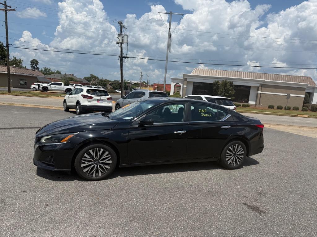 2023 Nissan Altima - $12,995