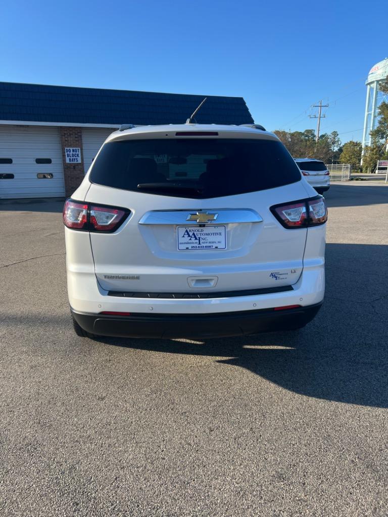 2017 Chevrolet Traverse LT photo