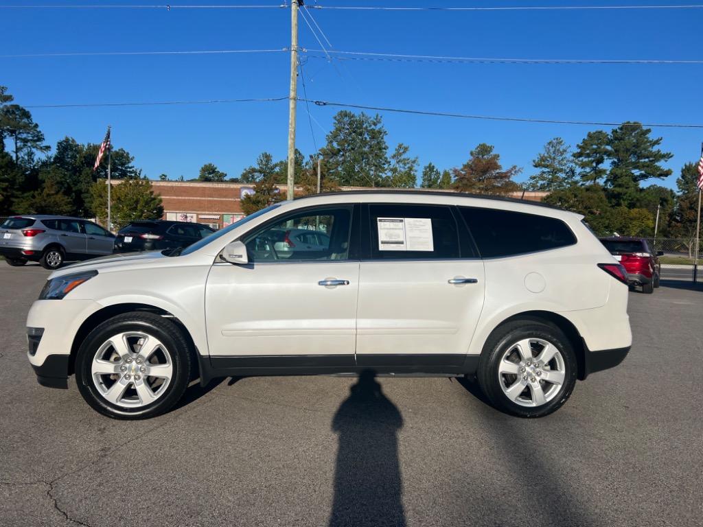 2017 Chevrolet Traverse LT photo