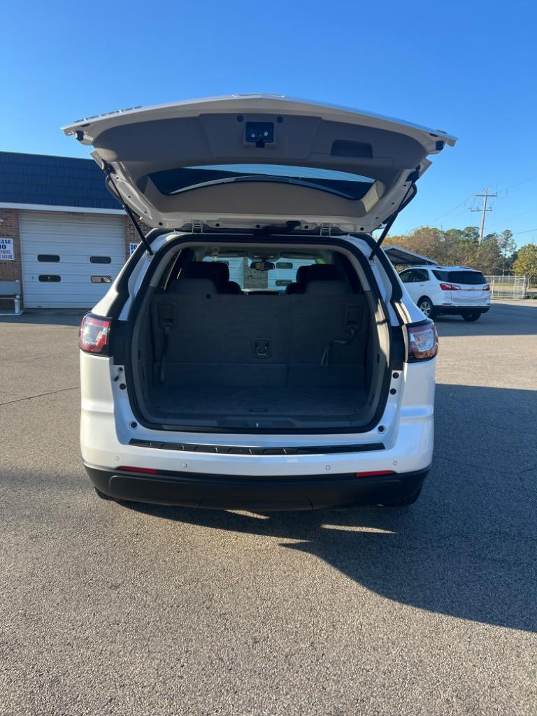 2017 Chevrolet Traverse LT photo
