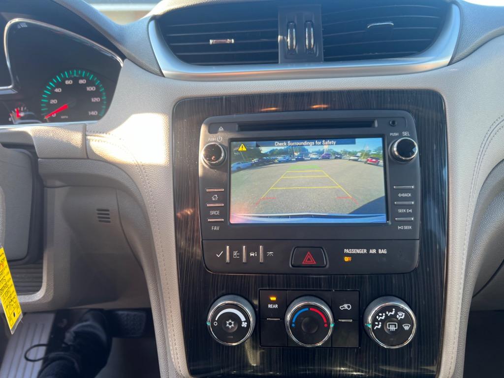 2017 Chevrolet Traverse LT photo