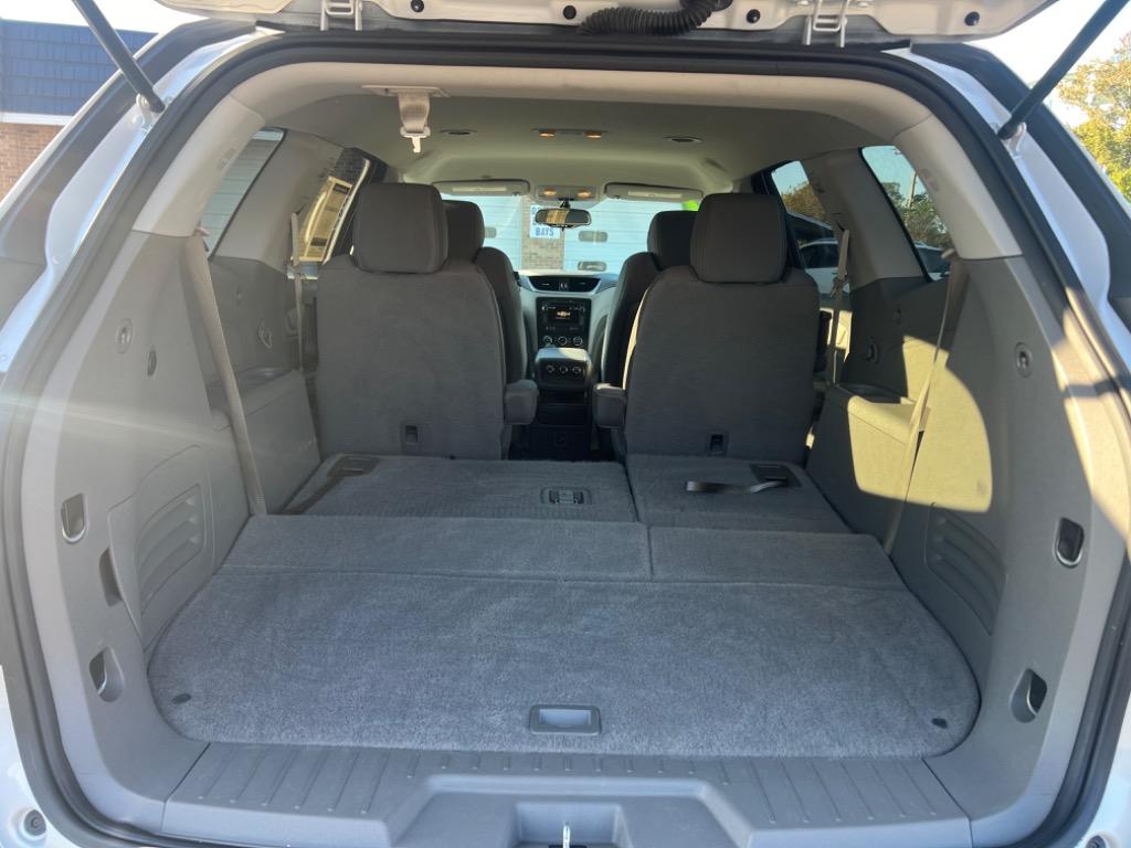 2017 Chevrolet Traverse LT photo