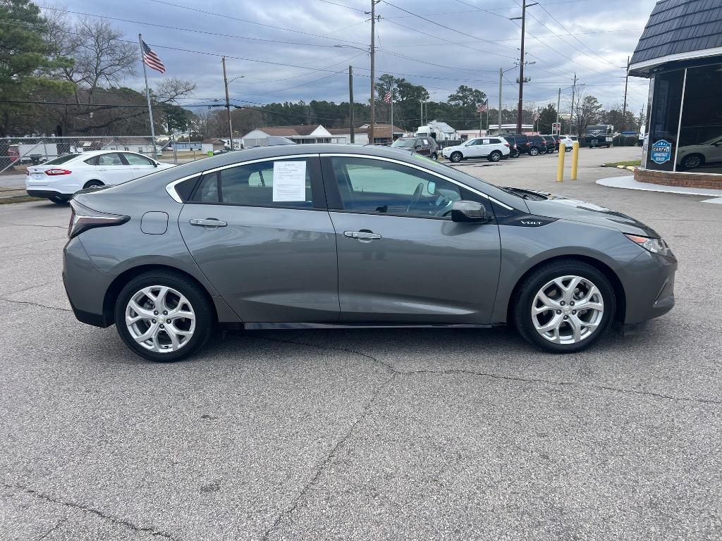 2017 Chevrolet Volt Premier photo