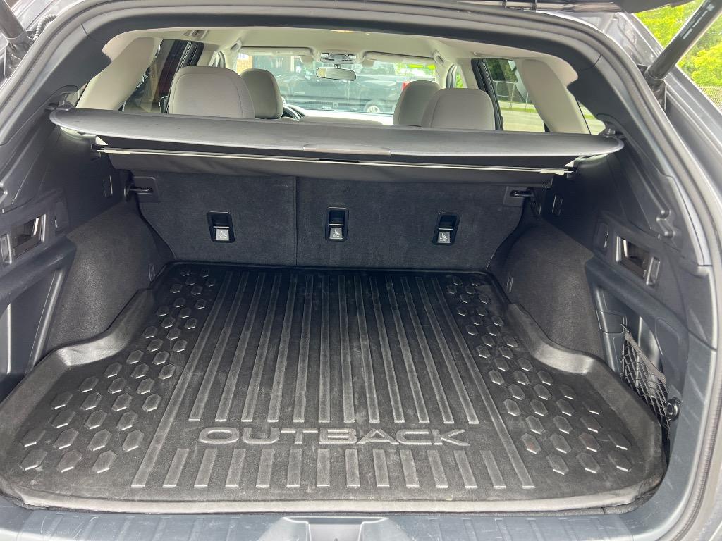 2022 Subaru Outback - $19,990