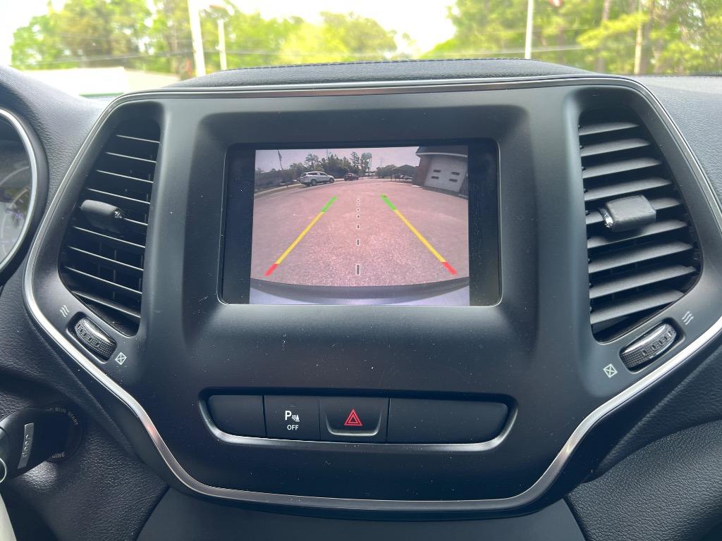 2020 Jeep Cherokee - $13,990
