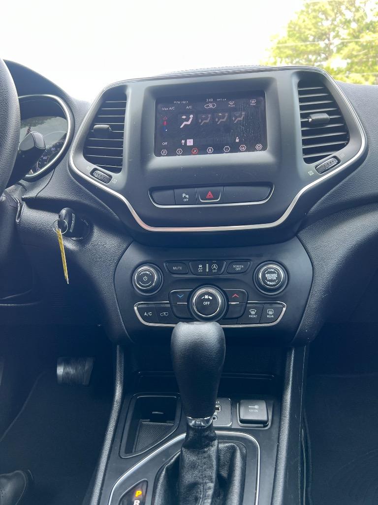 2020 Jeep Cherokee - $13,990