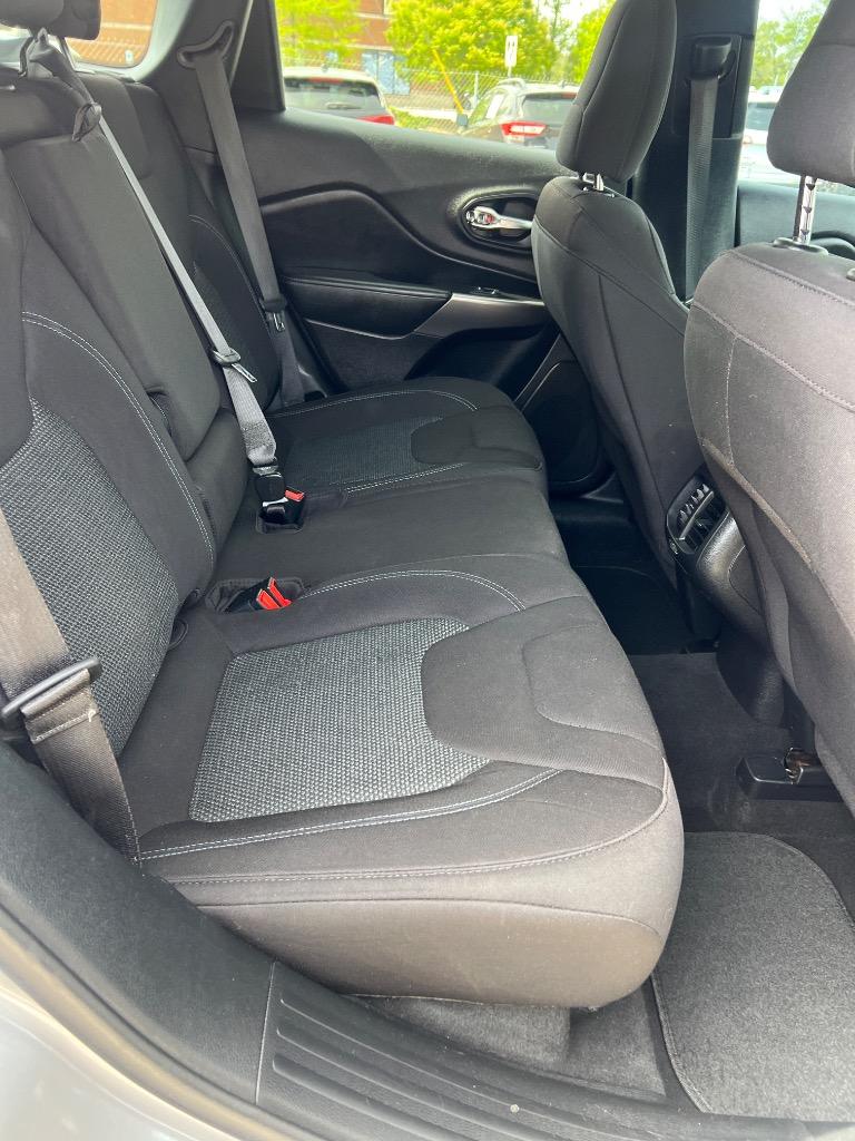 2020 Jeep Cherokee - $13,990