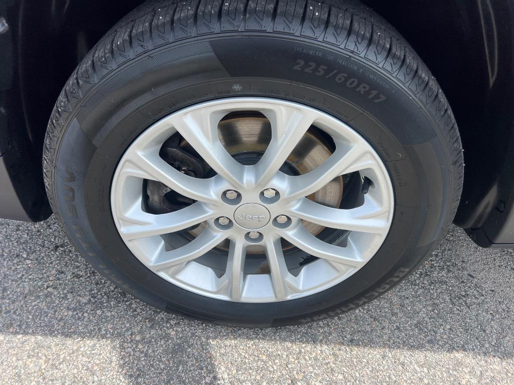 2020 Jeep Cherokee - $13,990