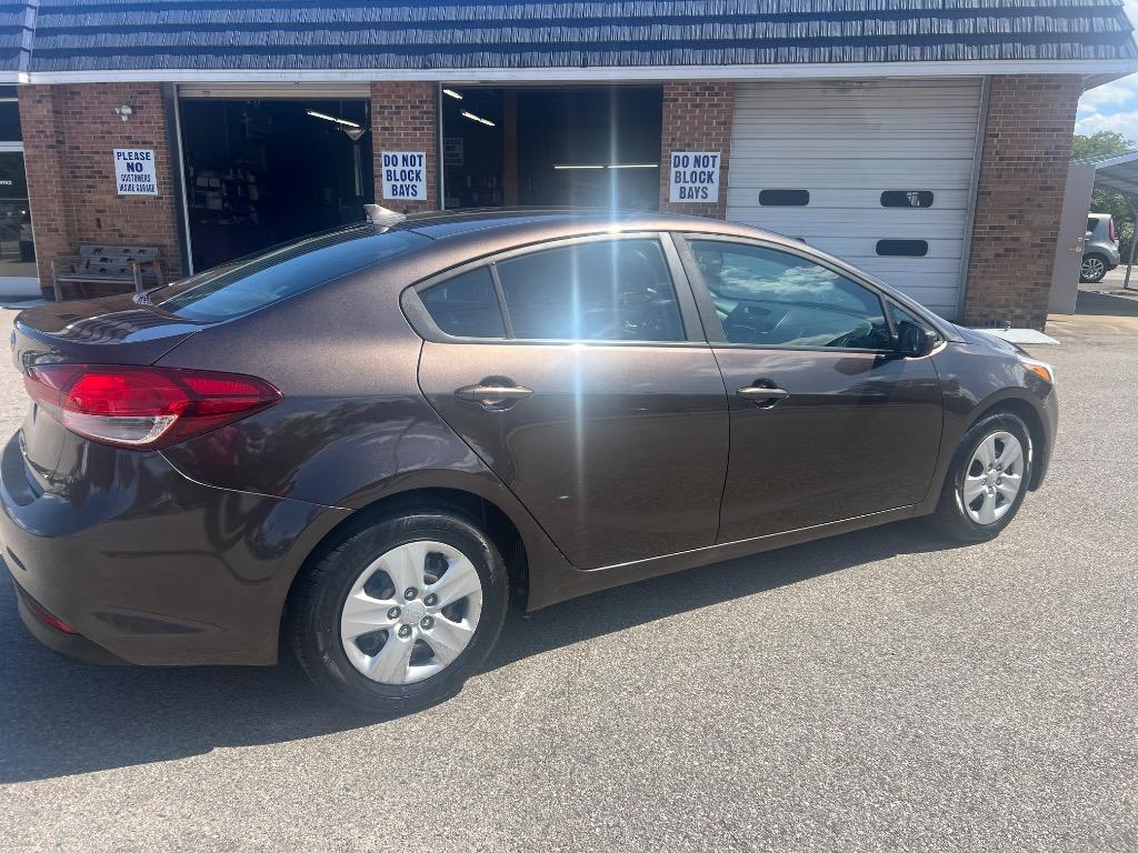 2018 Kia Forte - $10,990