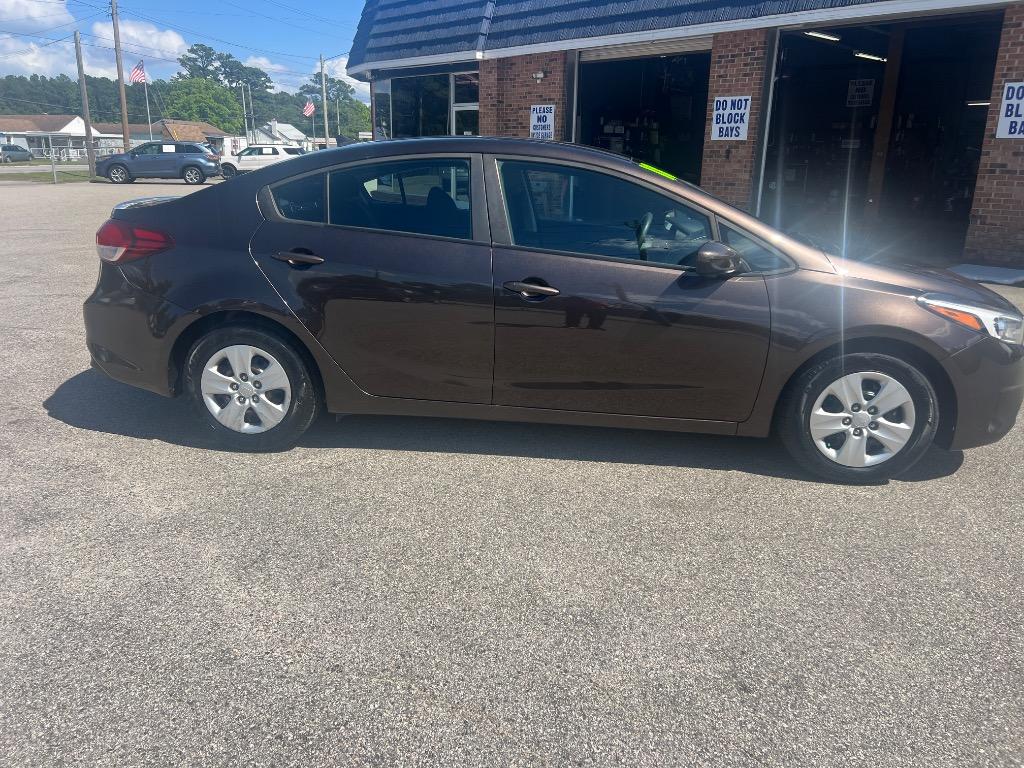 2018 Kia Forte - $10,990