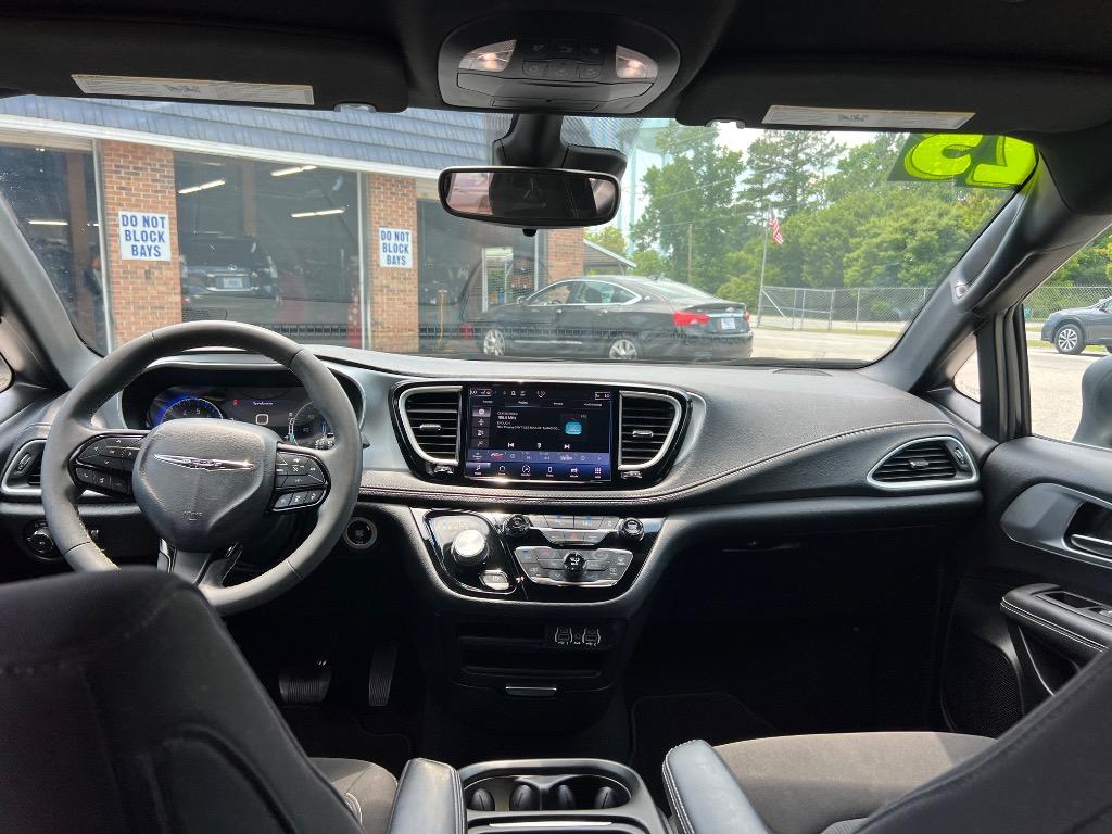 2023 Chrysler Pacifica - $19,990