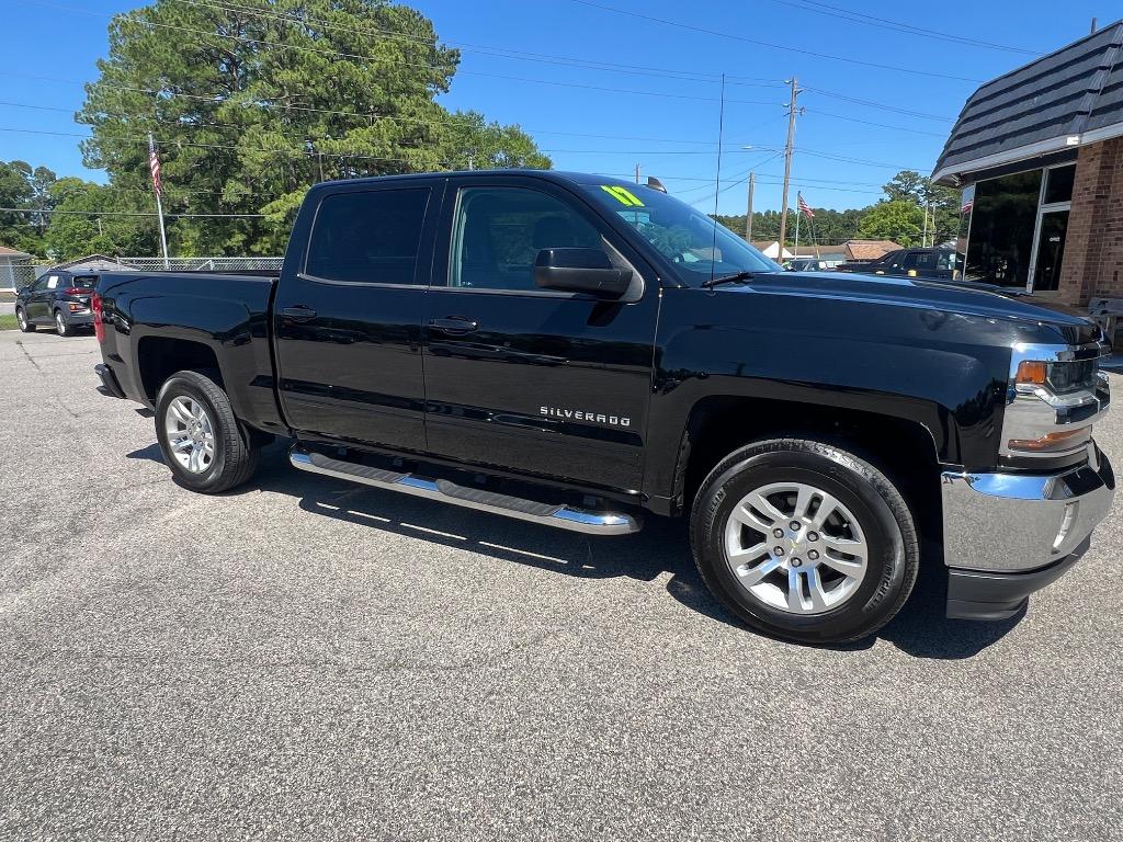 2017 Chevrolet Silverado 1500 - $23,990