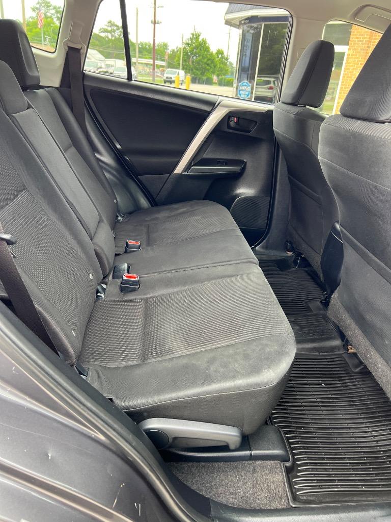 2018 Toyota RAV4 - $17,490