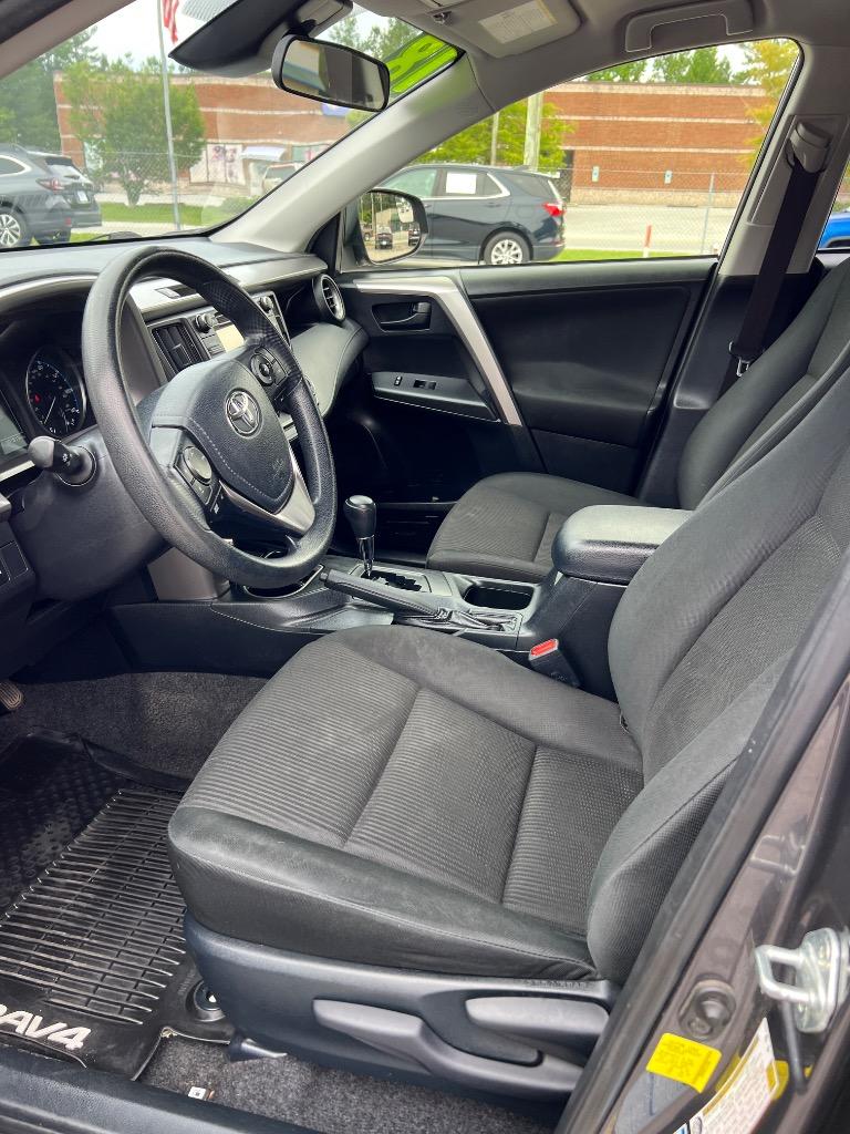 2018 Toyota RAV4 - $17,490