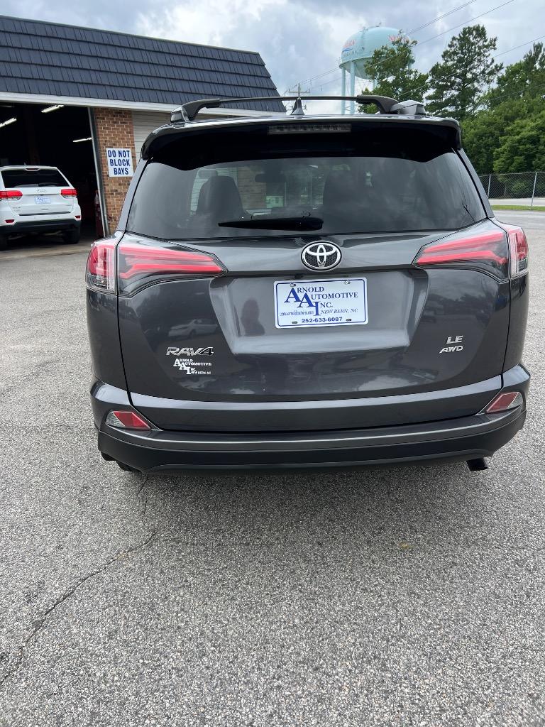 2018 Toyota RAV4 - $17,490