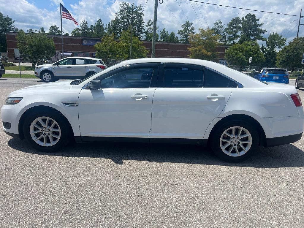 2013 Ford Taurus - $9,990