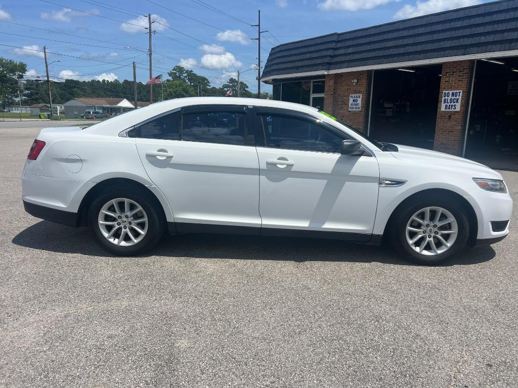 2013 Ford Taurus - $9,990