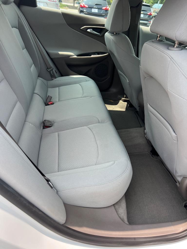 2020 Chevrolet Malibu - $13,990