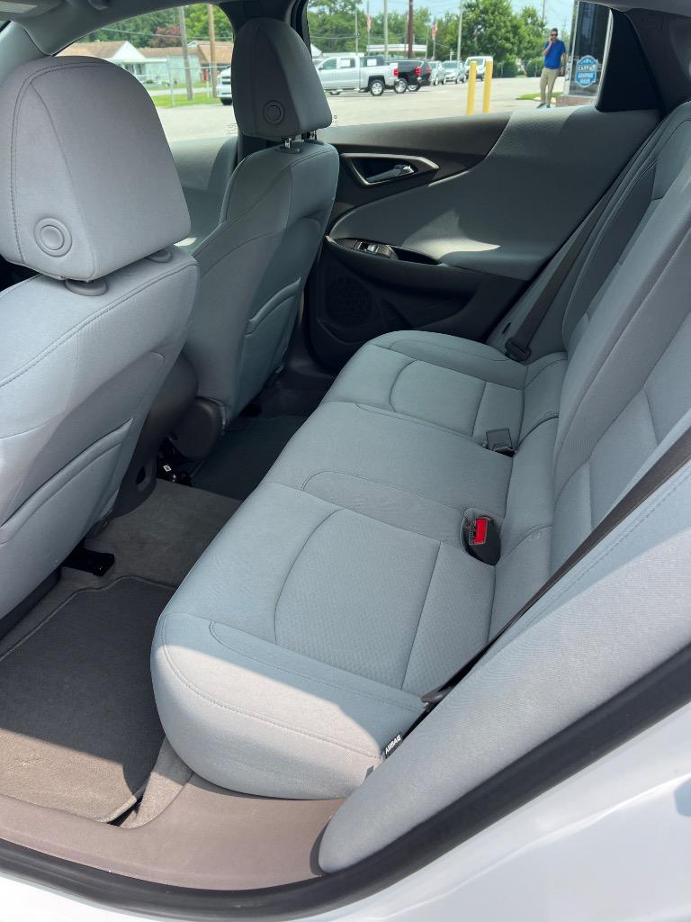 2020 Chevrolet Malibu - $13,990