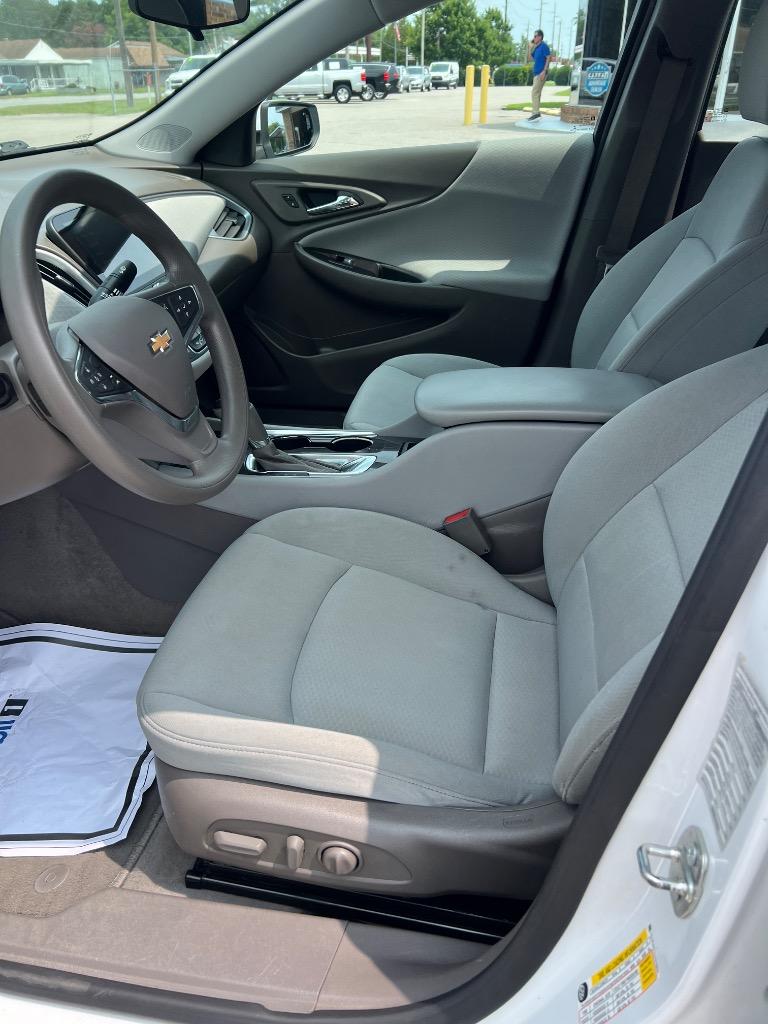 2020 Chevrolet Malibu - $13,990