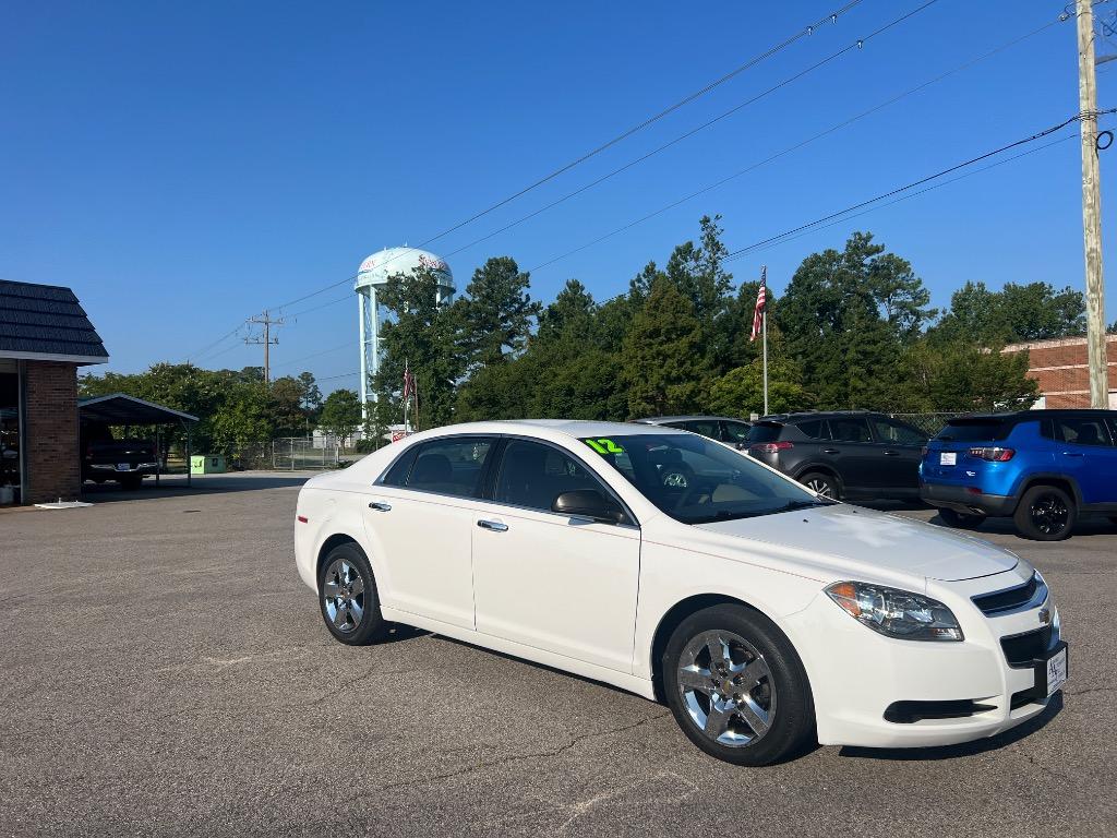 2012 Chevrolet Malibu - $7,990