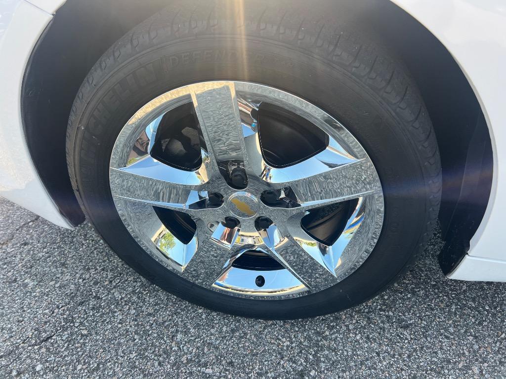 2012 Chevrolet Malibu - $7,990