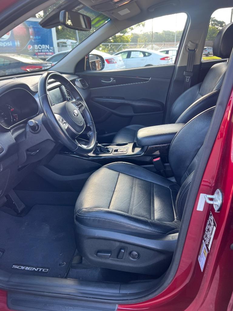 2019 Kia Sorento - $15,990