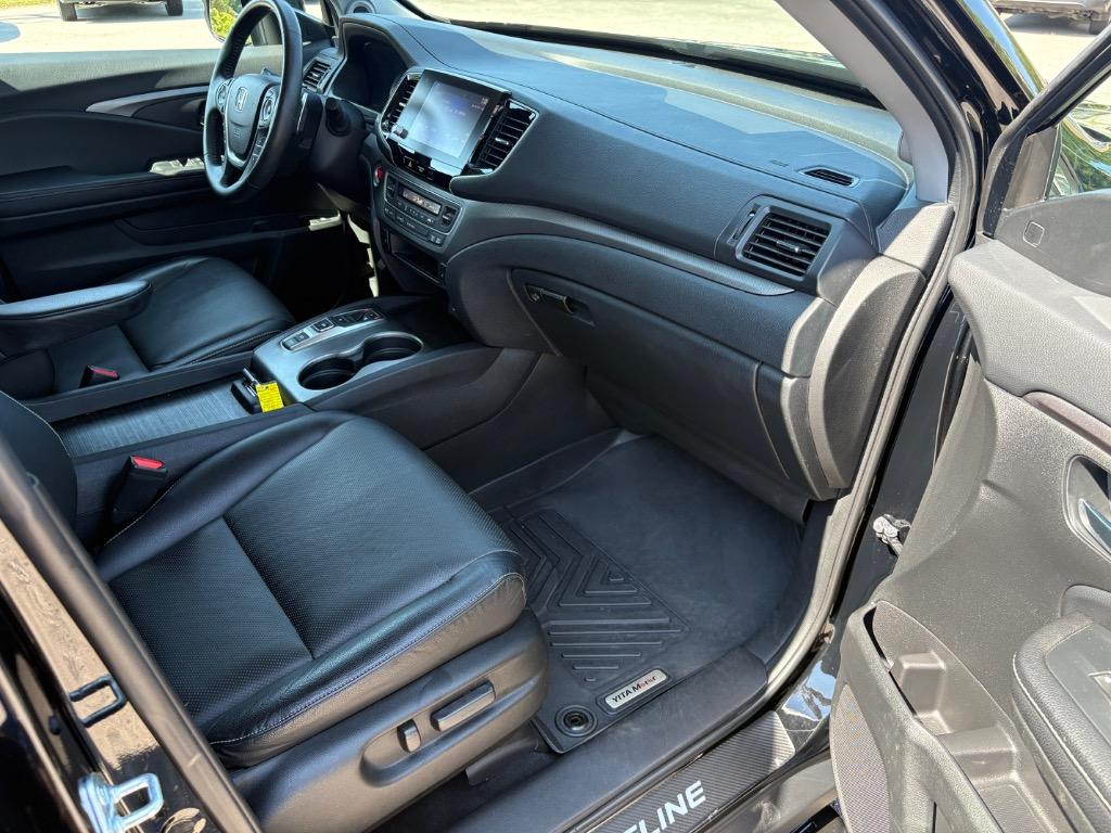 2022 Honda Ridgeline - $28,990