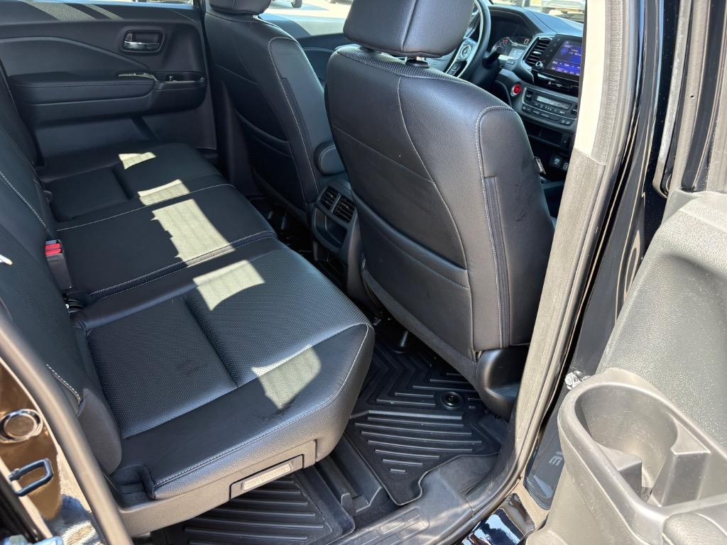 2022 Honda Ridgeline - $28,990