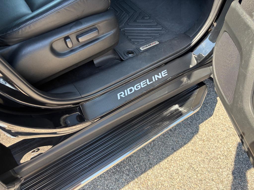 2022 Honda Ridgeline - $28,990