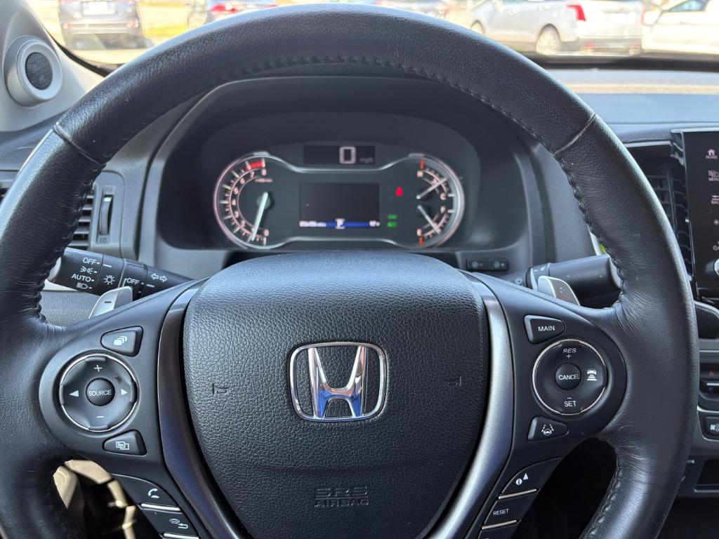 2022 Honda Ridgeline - $28,990
