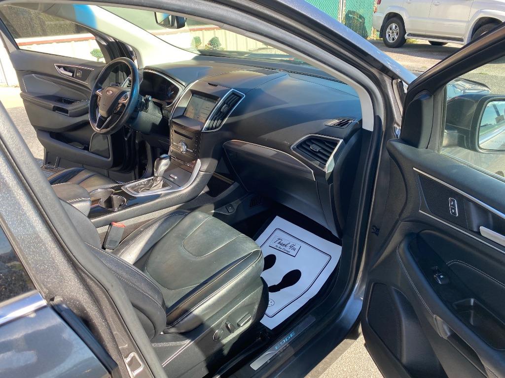 2017 Ford Edge