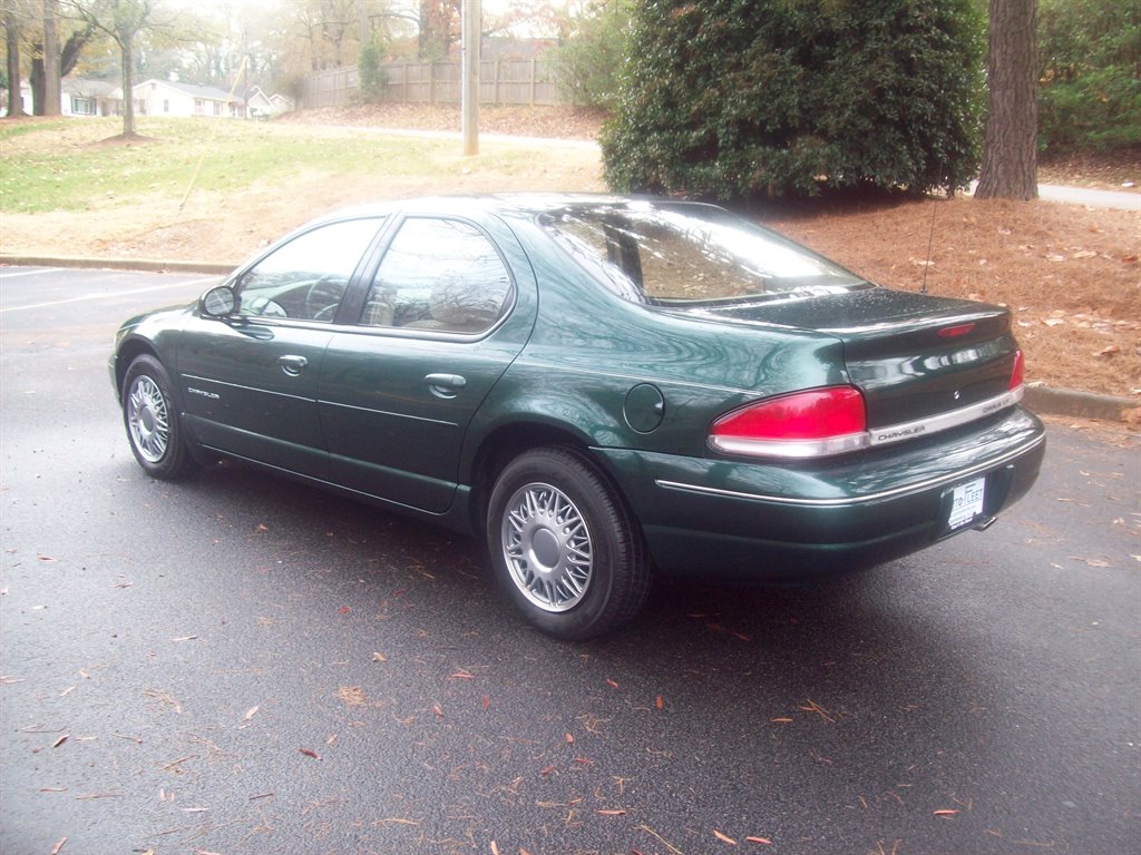 1997 Chrysler Cirrus LX photo