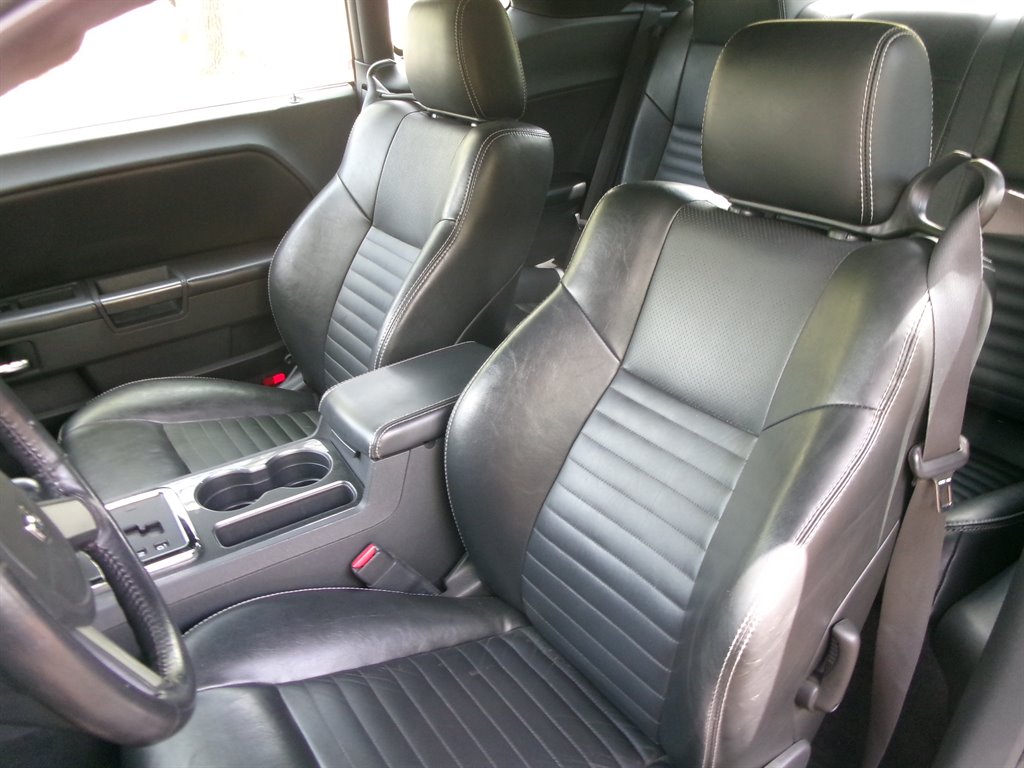 2009 Dodge Challenger R/T photo