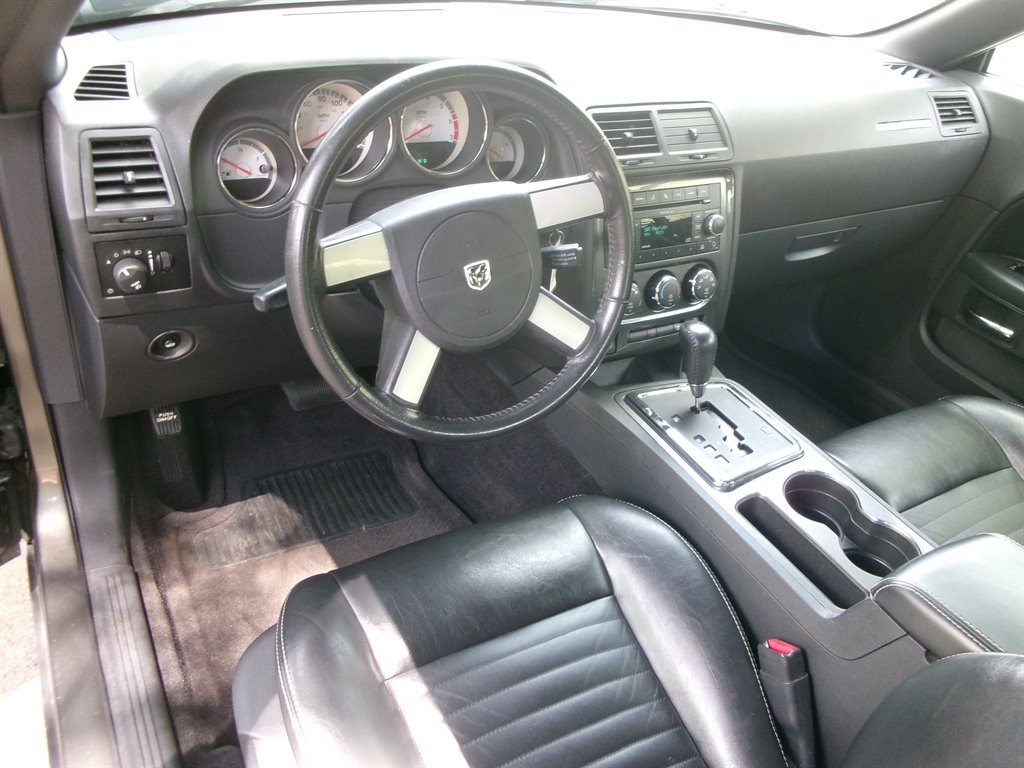2009 Dodge Challenger R/T photo