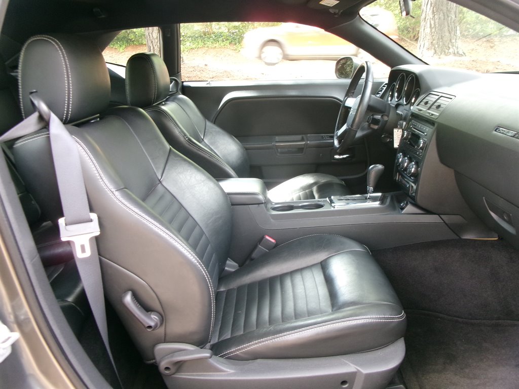 2009 Dodge Challenger R/T photo