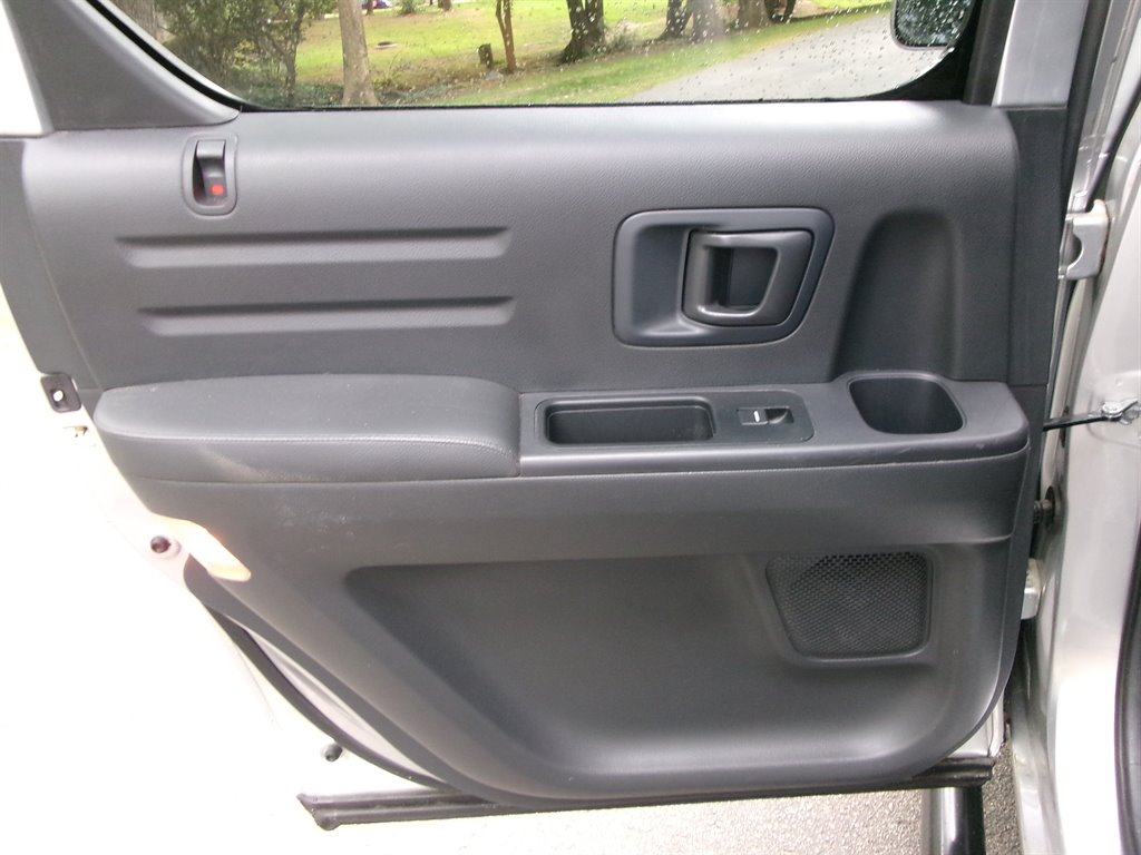 2014 Honda Ridgeline SE photo