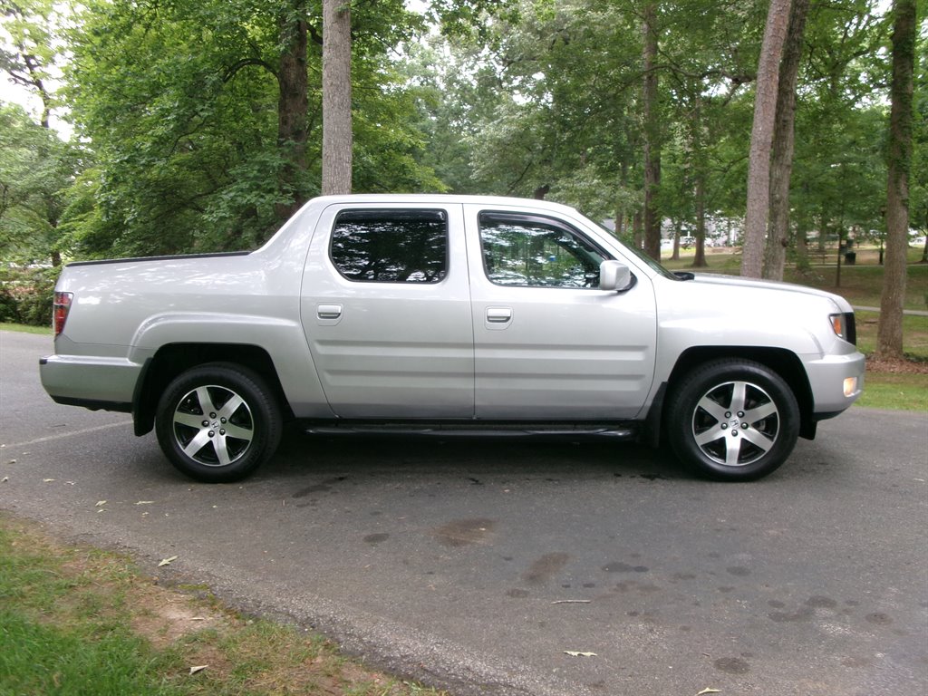 2014 Honda Ridgeline SE photo