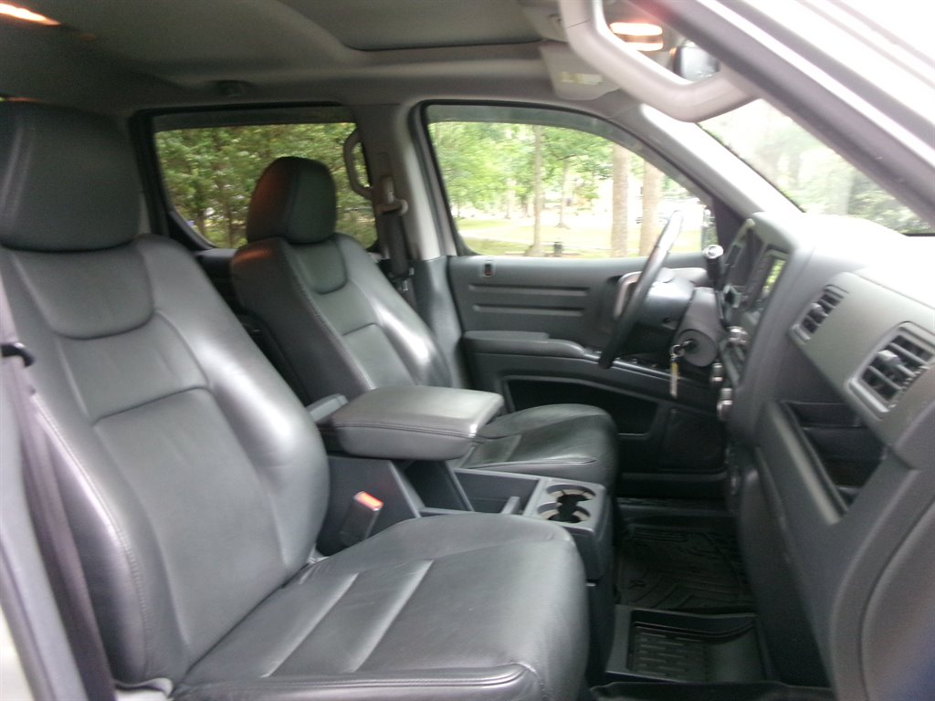 2014 Honda Ridgeline SE photo