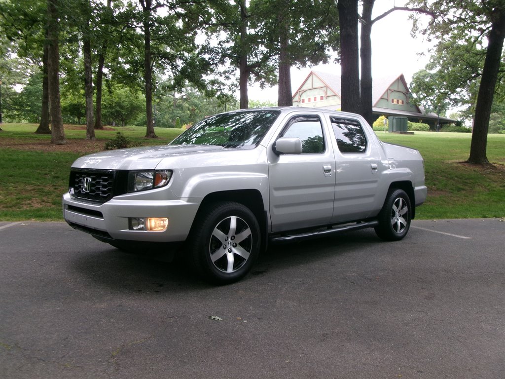 2014 Honda Ridgeline SE photo