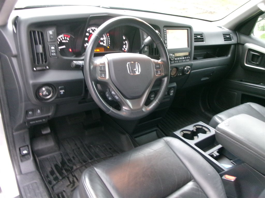 2014 Honda Ridgeline SE photo