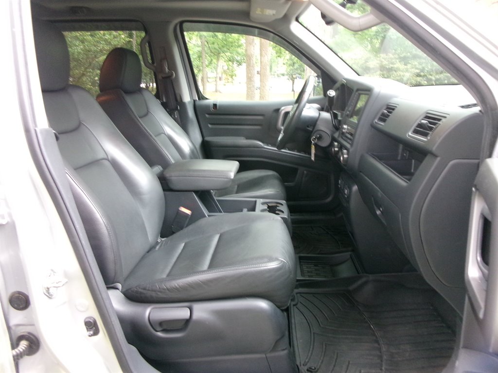 2014 Honda Ridgeline SE photo