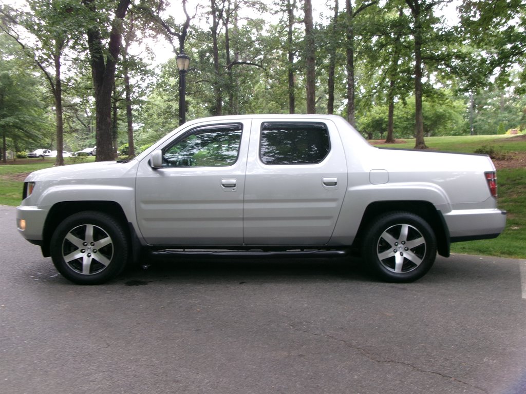 2014 Honda Ridgeline SE photo
