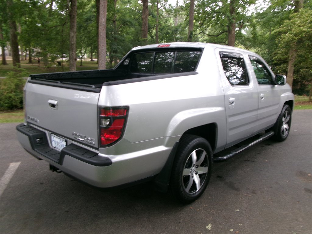 2014 Honda Ridgeline SE photo