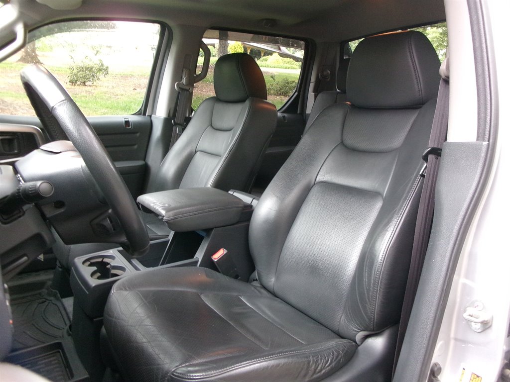 2014 Honda Ridgeline SE photo