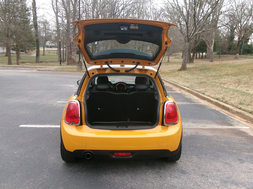 2017 MINI Cooper Coupe photo