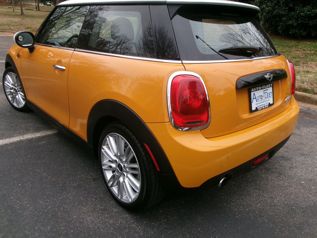 2017 MINI Cooper Coupe photo